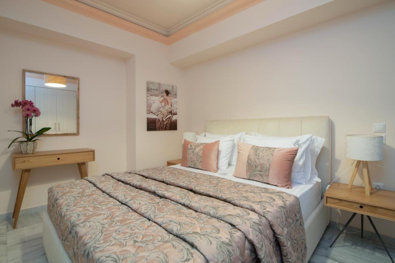 Exanimo Luxury Apartments ザキントス エクステリア 写真