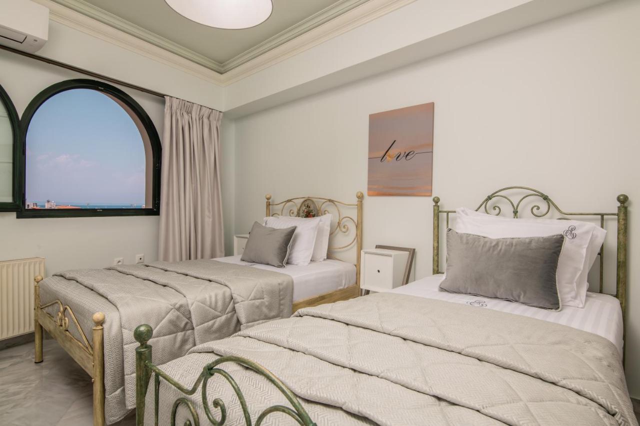 Exanimo Luxury Apartments ザキントス エクステリア 写真