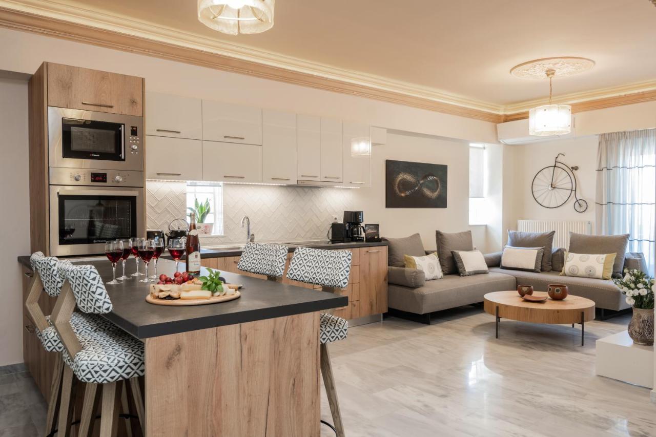 Exanimo Luxury Apartments ザキントス エクステリア 写真